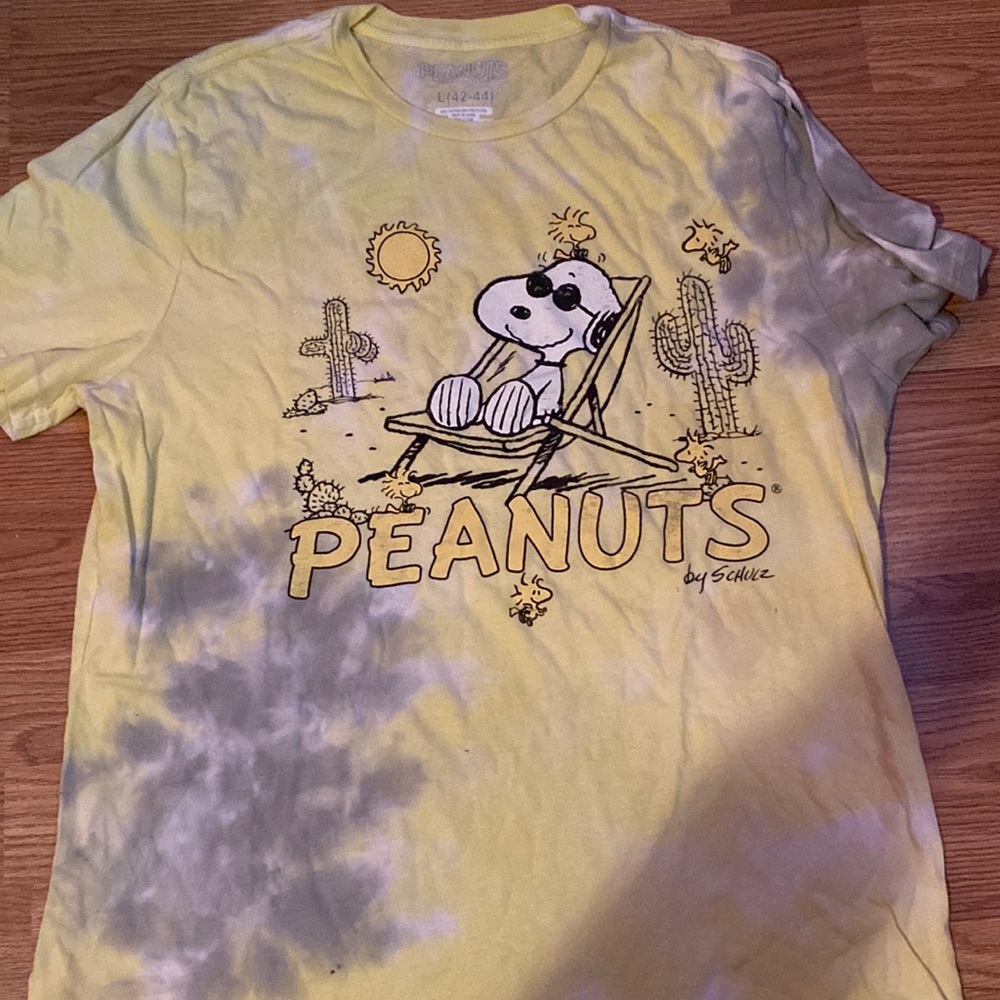 Peanut t-shirt